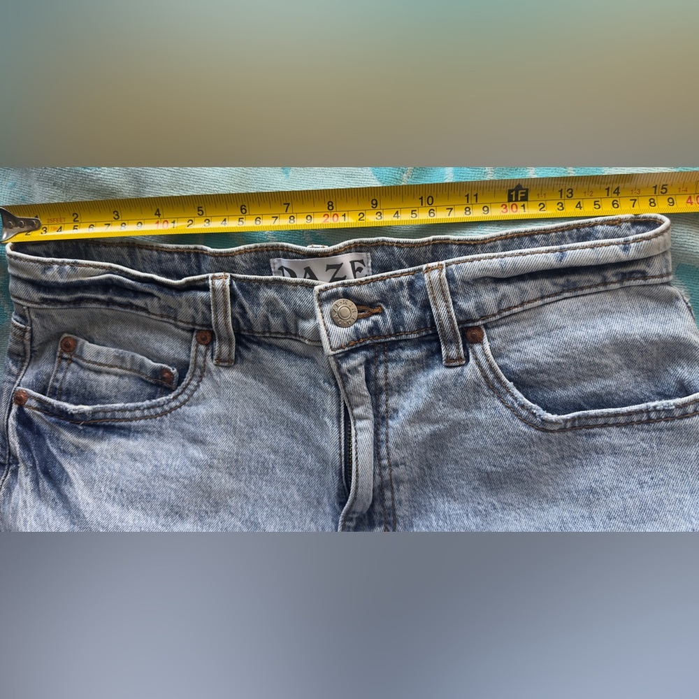 DAZE Tough Love Denim Shorts Size 29 - Picture 11 of 12